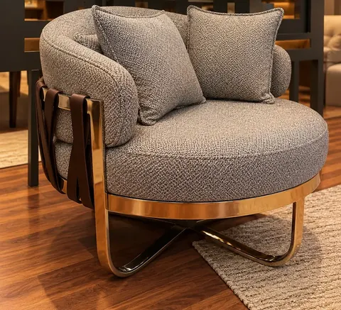 Poltrona assinada Dirce Ayaco da WJ Design