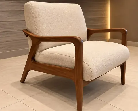 Poltrona linho e madeira natural da WJ Design